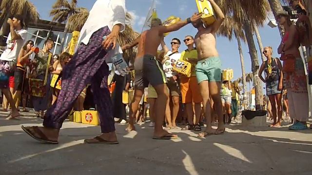 КаZантип, Z21, Парад Желтых Чемоданов, ЖЧ Парад, 08.08.2013