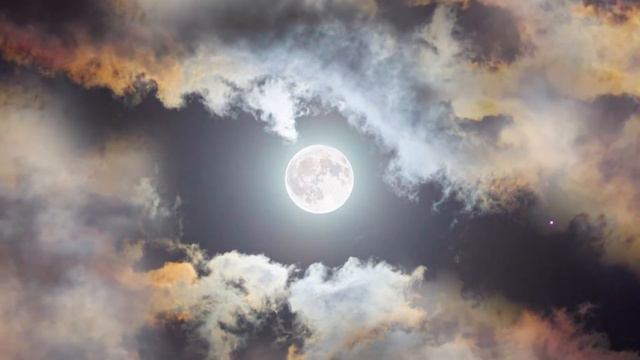 Yanni - November Sky (Remake) смотреть онлайн