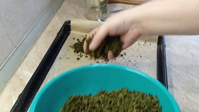 Натуральный и ароматный черный чай из листьев клубники смотреть онлайн