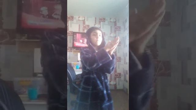 12 людей на моём канале а мой друг он тоже блог делает он мол чэл канал такой смотреть онлайн