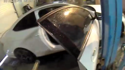 замена салонного фильтра Mersedes C 250