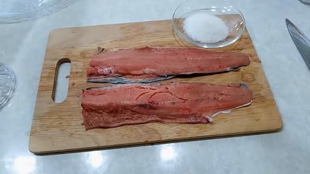 Как засолить горбушу (Очень вкусно как форель). смотреть онлайн