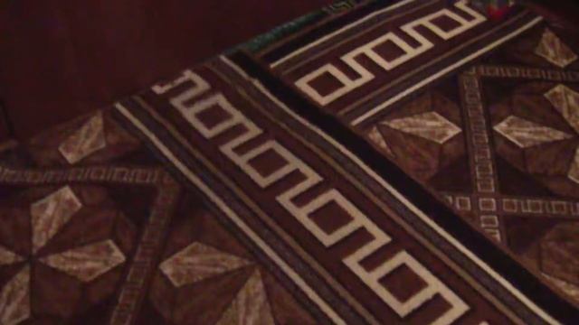 Ковёр живёт своей жизнью