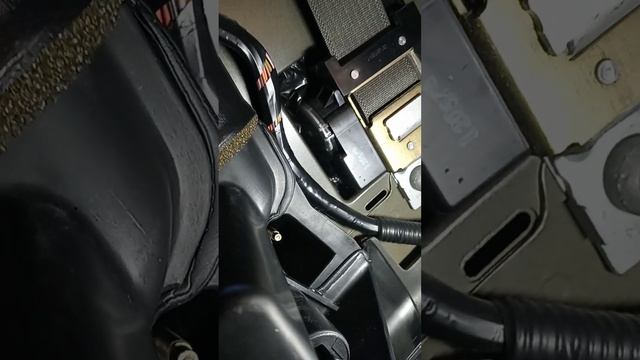 como arreglar el aire acondicionado de la parte trasera ford explorer 2002- 2005 смотреть онлайн