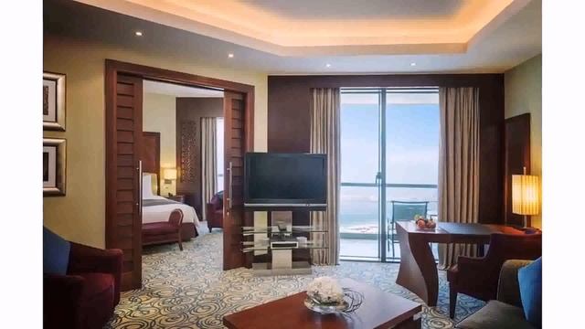 5 Star Hotel Apartments In Bur Dubai - Gif Maker DaddyGif.com (see description) смотреть онлайн