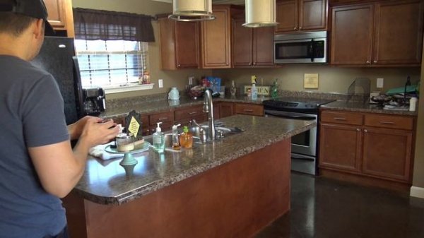 How To Clean a Kitchen Like a Pro! (Maintenance Cleaning Routine)