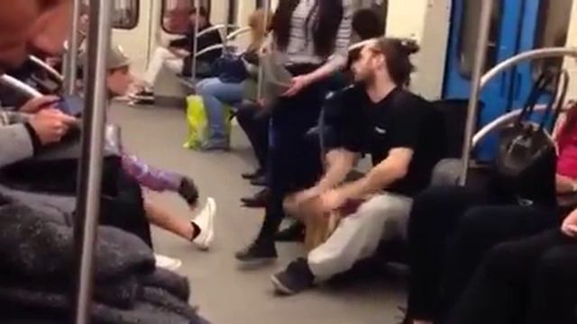 Музыканты в вагоне метро,Москва смотреть онлайн