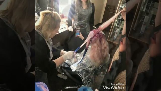 Модное Окрашивание в Яркие Оттенки смотреть онлайн