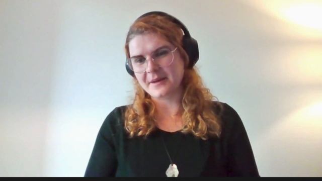 Scouring the Seafloor for Hydrothermal Vents & Biosignatures on Mars & Europa with Dr. Bonnie Teece смотреть онлайн