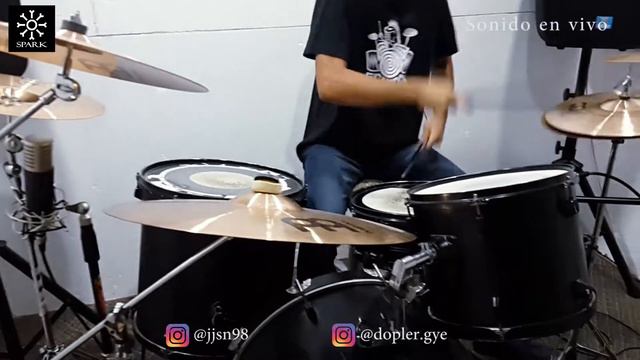 Blink-182 - First Date (Sesión en Vivo ) Javier Solano смотреть онлайн