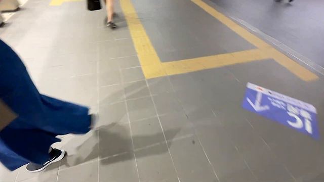 Ride on the Shinkansen(Bullet train) | Osaka смотреть онлайн