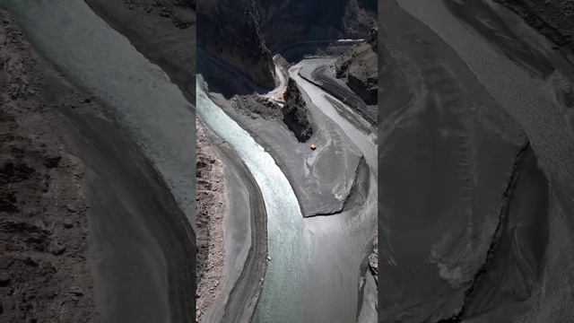 Река Сулак - крупнейшая водная артерия Дагестана #mufasatour #кавказ #mountain #дагестан смотреть онлайн