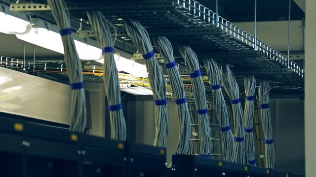 Внутри дата-центра NORD DataLine / Inside DataLine's Data Center Nord смотреть онлайн