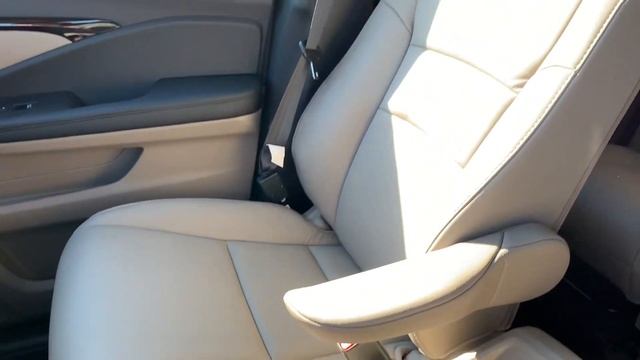 2020 Honda Pilot Touring 7-Passenger AWD смотреть онлайн