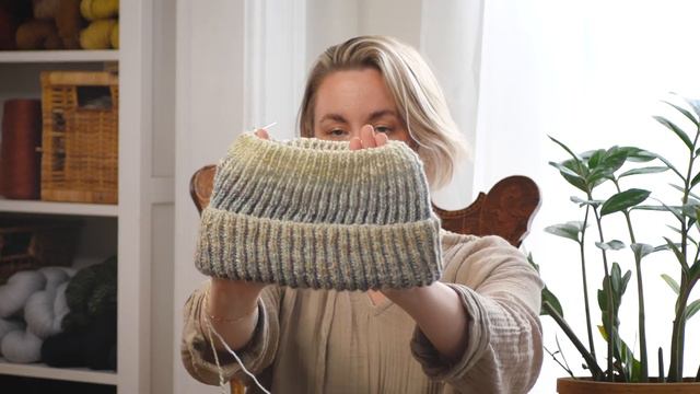 My current knitting projects, handspun yarn, and what I'm planning to sew next! смотреть онлайн