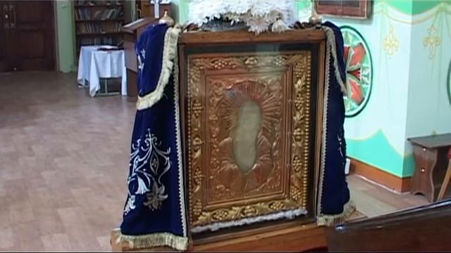 ИКОНА ПРЕСВЯТОЙ БОГОРОДИЦЫ "УМИЛЕНИЕ" В БУГУРУСЛАНЕ 15.05.2017 смотреть онлайн