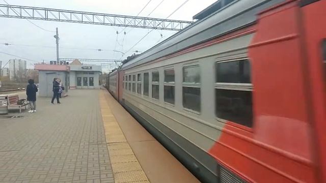 ЭД4М-0427 На станции Бирюлёво-Пассажирская смотреть онлайн