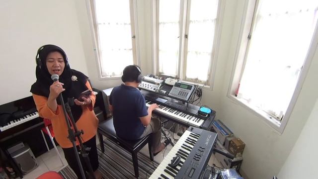 Dia (Anji) | Putriana & Dino | Sony HDR-MV1 смотреть онлайн