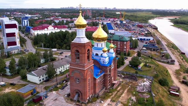 Сургутский район. Поселок Белый Яр. Строящийся Храм в честь Казанской Иконы Божьей Матери. смотреть онлайн