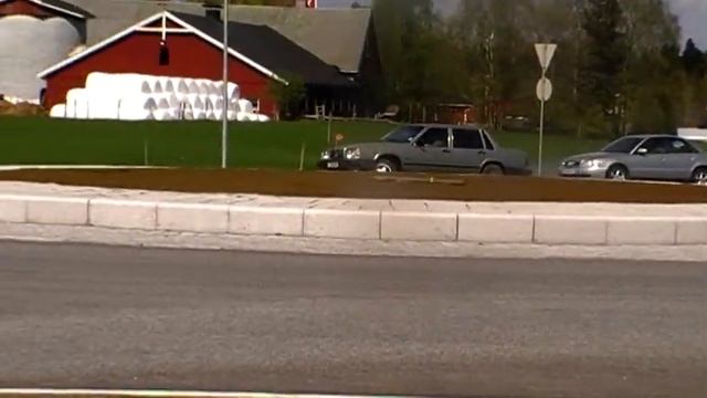 Volvo 740 Drifting at 17th May Norway - People Get Angry смотреть онлайн
