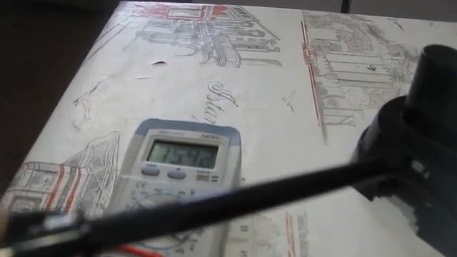 проблемы с шуруповертом, при перевороте батареи выключаются смотреть онлайн