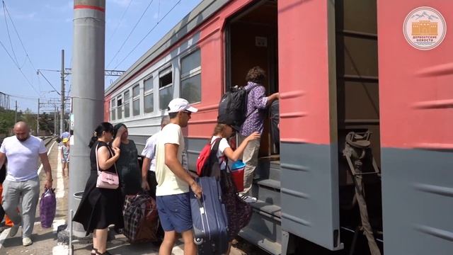 Дополнительная скоростная электричка продолжает курсировать на маршруте Махачкала – Дербент смотреть онлайн