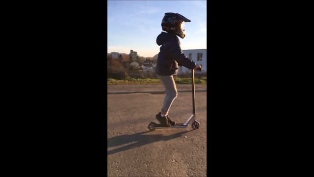 Stuntscooter Decathlon Oxelo ist ein sehr schöner Scooter - Test смотреть онлайн