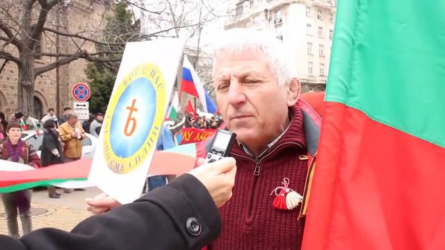 Интервью Деньо Павлов о цели митингов-шествий "Болгария-зона мира!", 01.03.2015г. смотреть онлайн