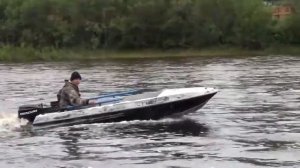 Лодка Неман под мотором Mercury F15