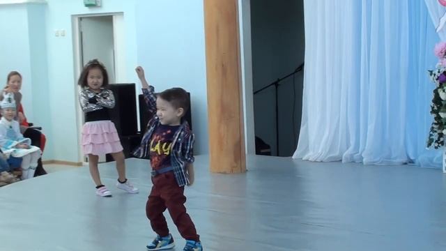 Танец маленькой модницы смотреть онлайн