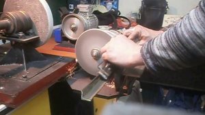 Моё приспособление  для заточки строгальных  ножей