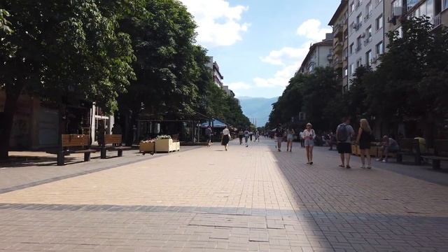 Sofia Shopping Street - Bulgaria [4K] Walking Tour смотреть онлайн