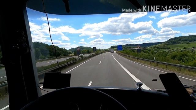 Загрузка Аккумуляторами, Едем На Англию,Дальнобой С Нуля, Будни Дальнобойщика В Европе,Нелегалы смотреть онлайн