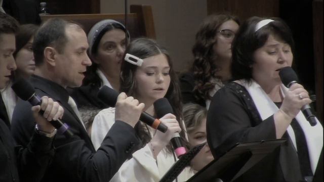 Христу Иисусу Песнь поют уста – семья Кичигиных