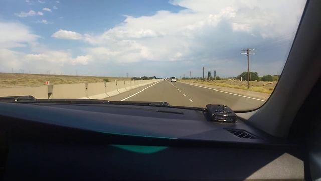 Подъезжаем к Иссык-Кулю на скорости 110-120км/ч смотреть онлайн