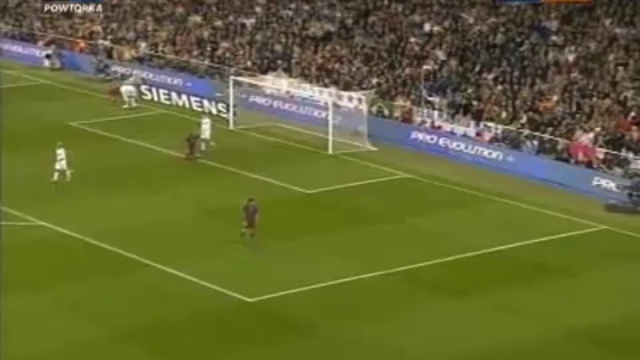 Roberto Carlos vs. Samuel Eto'o смотреть онлайн