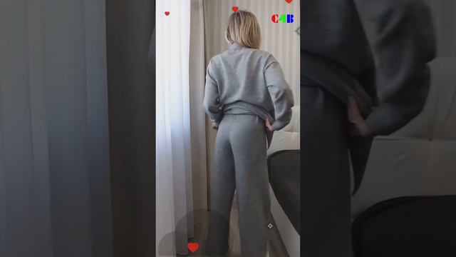 Come and see her wearing a casual, comfortable and warm cashmere suit for women! смотреть онлайн