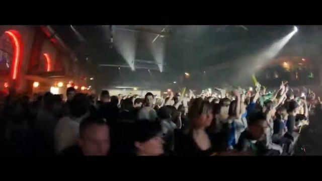 Mickie Krause - Geh mal Bier hol'n (Rob & Chris vs. Tom Mountain Bootleg) Videoremix смотреть онлайн