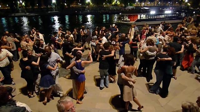 Milonga sulle rive della Senna смотреть онлайн