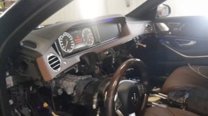 Что нам пришлось разобрать для того, чтобы снять рулевую колонку на Mercedes-Benz S-Class W222