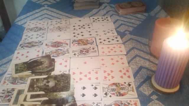 ГАДАНИЕ НА КРЕСТОВУЮ ДАМУ. КРУГОВОРОТ СОБЫТИЙ ВОКРУГ смотреть онлайн