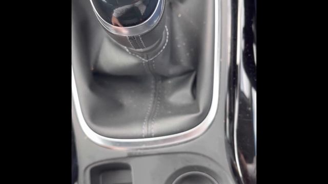 Electric parking brake explanation for All new Sandero and Stepway 2021 and all Renault cars смотреть онлайн