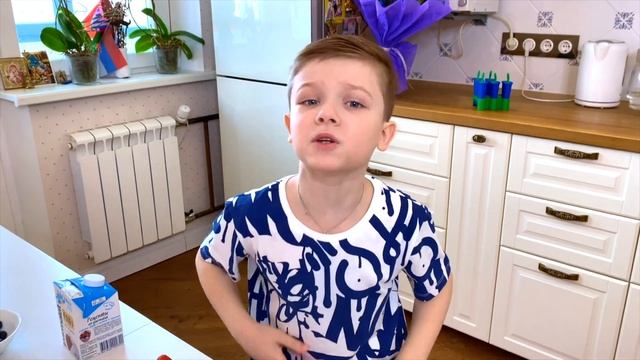 Andi Ice Cream & Watermelon Challenge for Dad смотреть онлайн