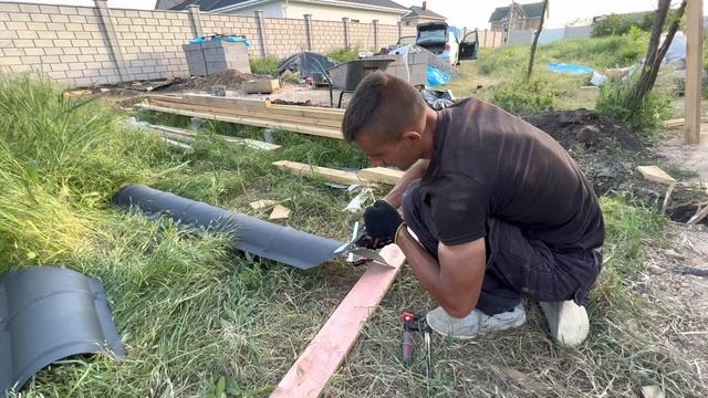 Монтаж круглого конька на четырехскатной вальмовой крыше, мой первый опыт.