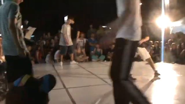 Yugoslavian bboys vs Bboy Teqilla (Twister) & Bboy Lex (2Hot4Stage) Part 4 смотреть онлайн