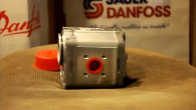 Насос Шестеренный SNP2/11 S FR03.111.20.079.00 SNP2NN/011LN03CAP3B7B5NNNN/NNNNNTurolla Danfoss смотреть онлайн