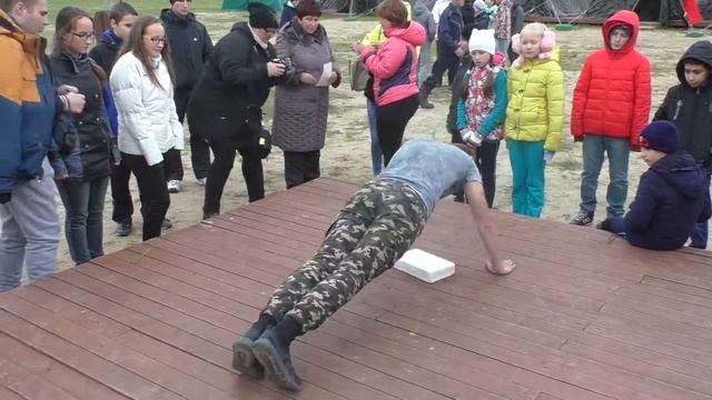Военно-спортивный праздник в "Архангеле" (В связке-юниор №14) смотреть онлайн