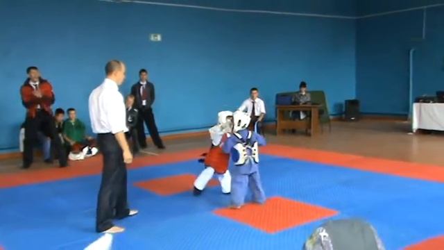 макс лутше всех (кудо) уссурийск 2012 .макс в красном смотреть онлайн
