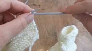 Пинетки для новорождённых от 0 до 3 месяцев спицами. Для начинающих.В НАЧАЛЕ  ССЫЛКА НА ХОРОШИЙ ЗВУ