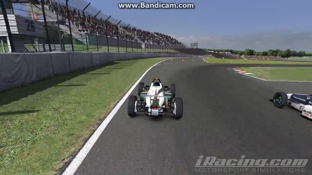 iRacing - Skip Barber - Suzuka - Close racing until race thing happened смотреть онлайн